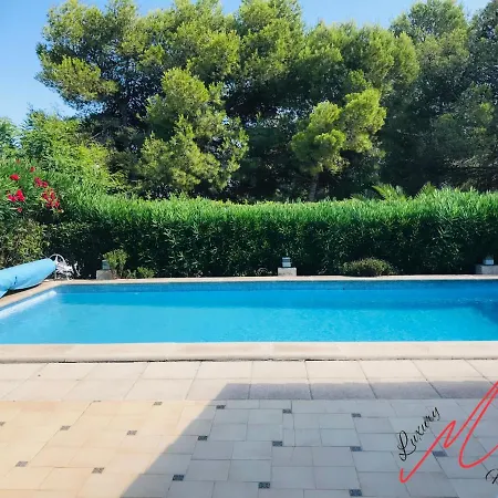 Carolina- Llenaire, Puerto De Pollença