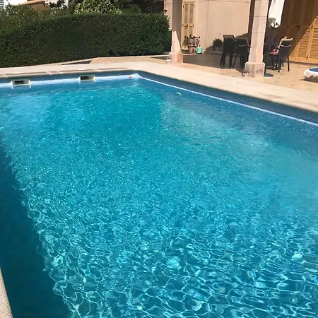 Carolina- Llenaire, Puerto De Pollença